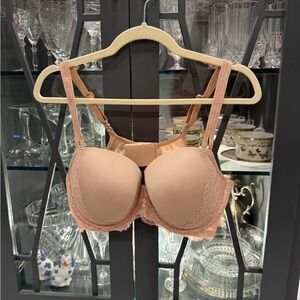 Lace Trimmed Peach Bra